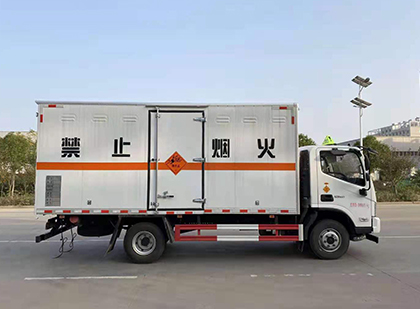 黑水爆破器材运输车